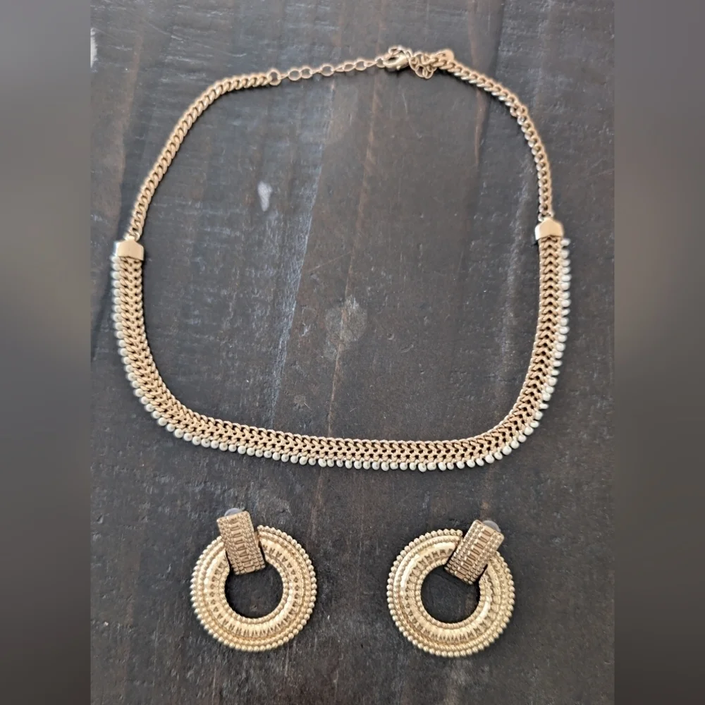 Elegant Fashion Jewelry Gold and White Necklace